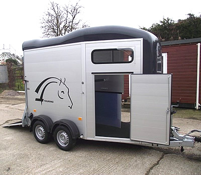 horse trailer sales